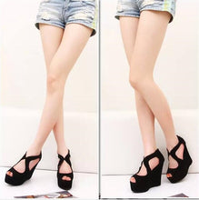 Load image into Gallery viewer, Platform Buckle Strap Sandals