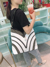 Load image into Gallery viewer, Diamond Women Handbags