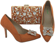 Load image into Gallery viewer, Purple Italian Shoes with Matching Bags