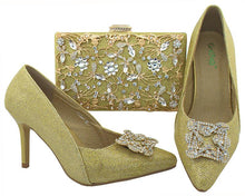 Load image into Gallery viewer, Purple Italian Shoes with Matching Bags