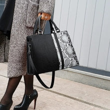 Load image into Gallery viewer, Snake Pattern Tote Bag
