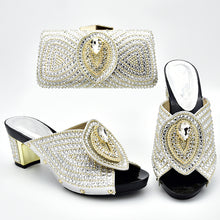 Load image into Gallery viewer, Italian Shoes with Matching Bag