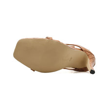 Load image into Gallery viewer, Thong Sandals