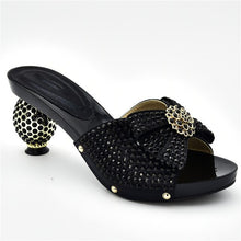 Load image into Gallery viewer, Italian Shoes with Matching Bags
