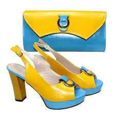 Load image into Gallery viewer, Italian Ladies Shoes and Bag