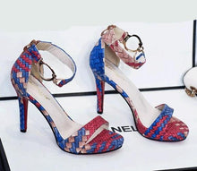 Load image into Gallery viewer, Plaid High Sandals