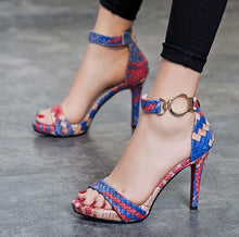 Load image into Gallery viewer, Plaid High Sandals